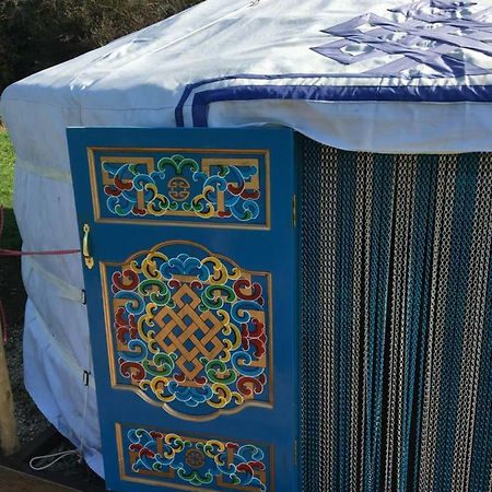 French Fields Luxury Glamping Original Mongolian Yurt Le-Vieux-Cerier Exterior foto