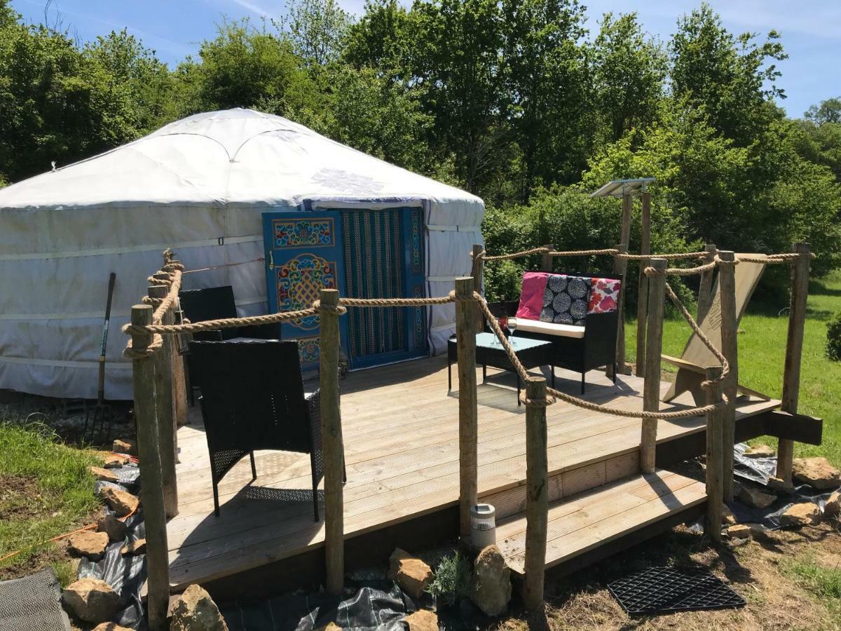French Fields Luxury Glamping Original Mongolian Yurt Le-Vieux-Cerier Exterior foto
