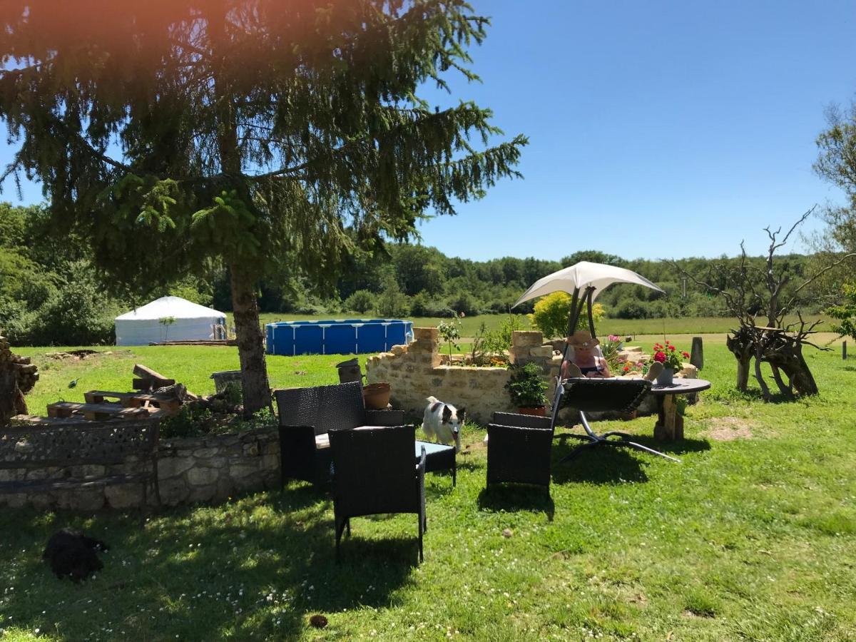 French Fields Luxury Glamping Original Mongolian Yurt Le-Vieux-Cerier Exterior foto